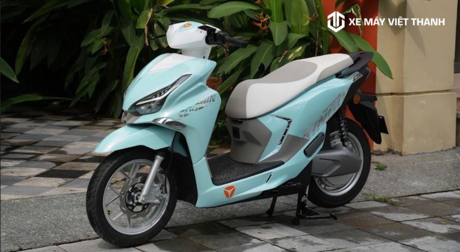 https%3A%2F%2Ffiles.gitbook.com%2Fv0%2Fb%2Fgitbook-x-prod.appspot.com%2Fo%2Fspaces%252Fi8PAyNeNcCo0HJKipisn%252Fuploads%252FYSqume32wZS6iTv4K09G%252Fxe-may-dien-yadea-velax-co-pin-thao-roi.jpg%3Falt%3Dmedia%26token%3D536f23bd-c5f3-414d-84ca-b6e71944d3bd